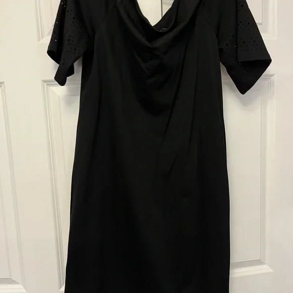 Ralph Lauren black, off the shoulder dress. Size medium - Picture 2 of 3